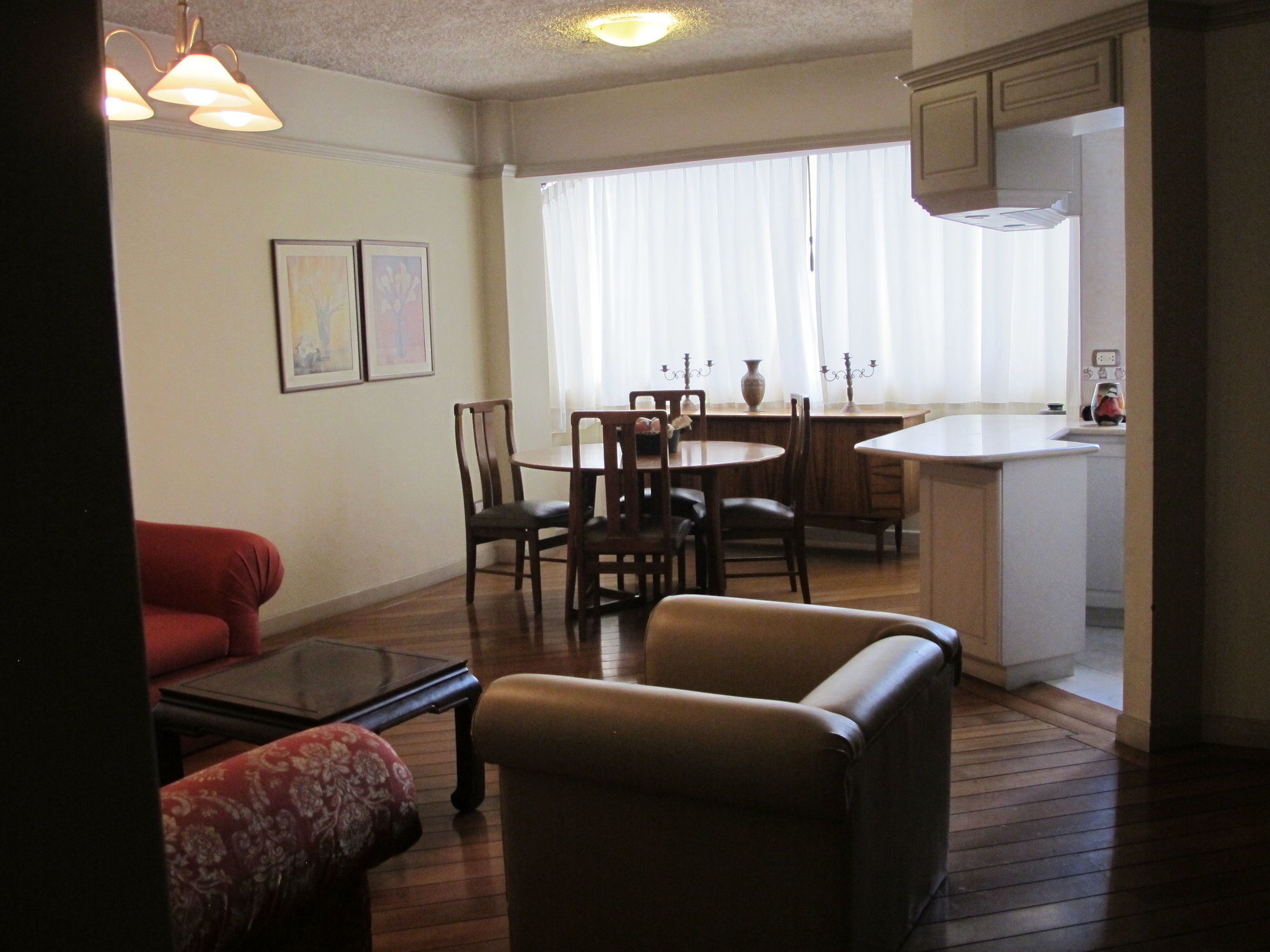 קיטו Filatelia Suites & Travel מראה חיצוני תמונה
